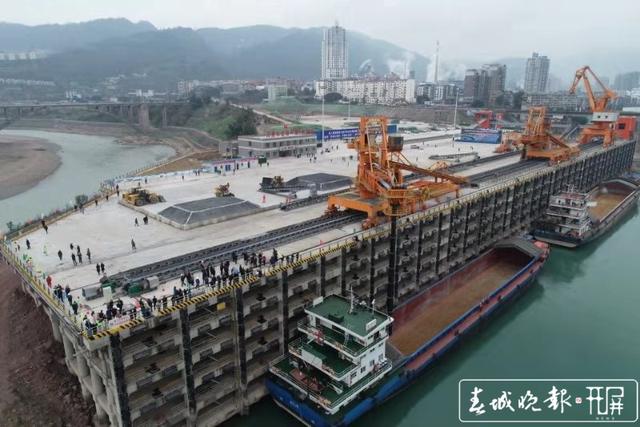 云南最大内陆港口一期扩能工程投用，年货物吞吐量将达800万吨 (9).jpg