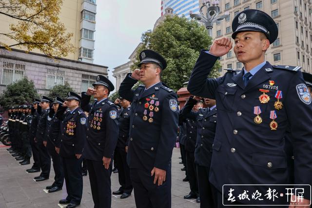 昆明市公安局庆祝首个“警察节”（昆明市公安局供图）