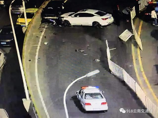 车祸（图据FM91.8云南交通之声、8099999）