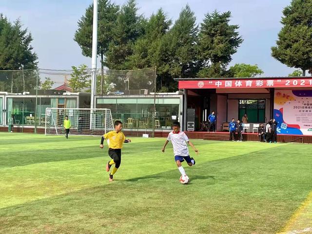 云南省青少年足球联赛开幕