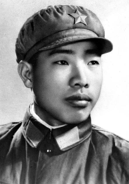 长江支队的英雄人物图片