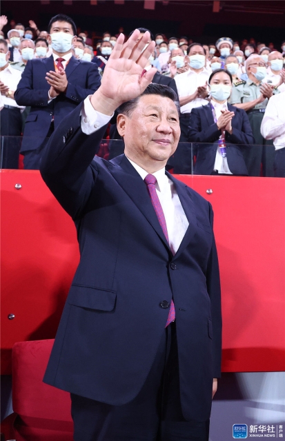 庆祝中国共产党成立100周年文艺演出《伟大征程》在京盛大举行 习近平等出席观看（图自新华社）