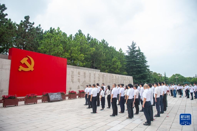 减负增效强基层 轻装奋进新时代——2021年以习近平同志为核心的党中央整治形式主义为基层减负纪实