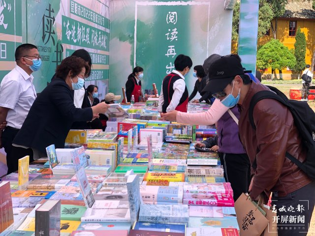 昆明市推出130余场全民阅读推广活动（罗宗伟 摄）