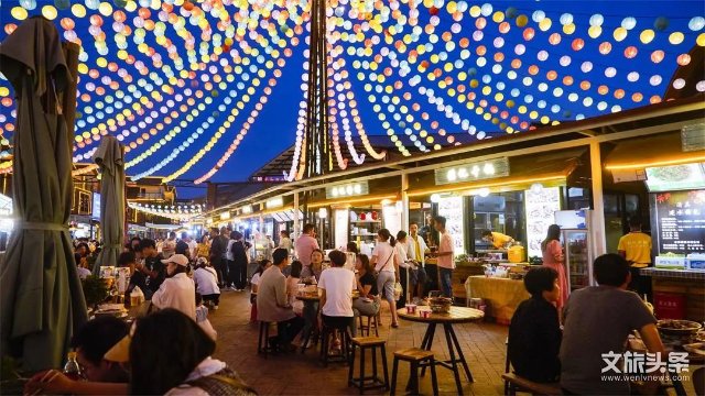 玉溪青花街拟入选云南首批省级夜间文化和旅游消费集聚区名单.jpg