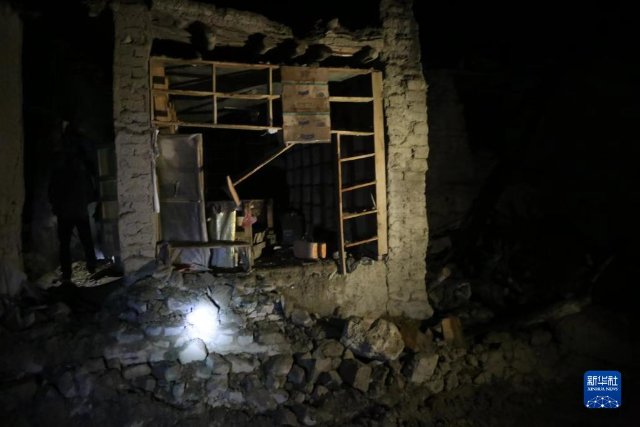 20年来最致命地震重创阿富汗3.jpg