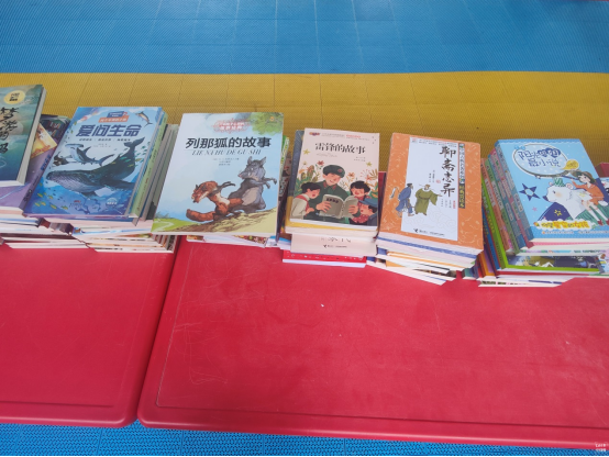 保山学院离退休干部开展为山区孩子捐赠图书活动