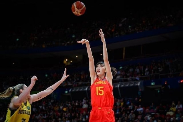 击败东道主澳大利亚队，中国女篮挺进世界杯决赛