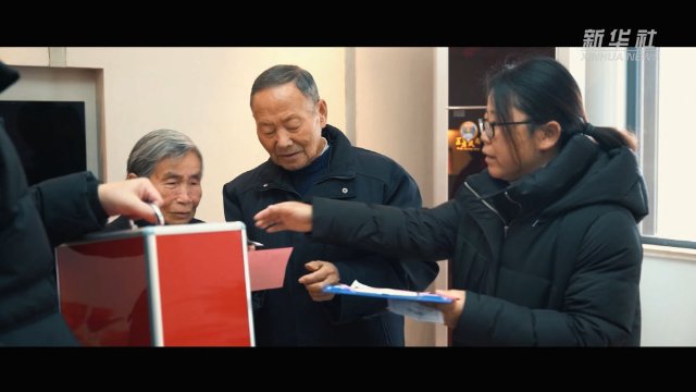 五集政论片《中国的民主》第一集《选想选的人》2.jpg