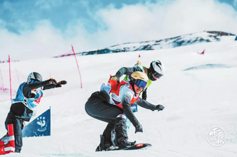 全国滑雪障碍追逐冠军赛 云南队夺得一银一铜.png