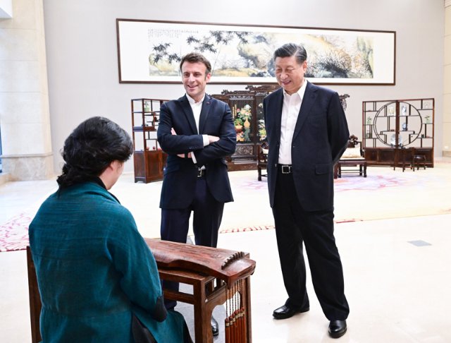 习近平同法国总统在广州非正式会晤4.jpg