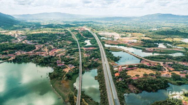 《老挝首条高速公路》发展之路2.png