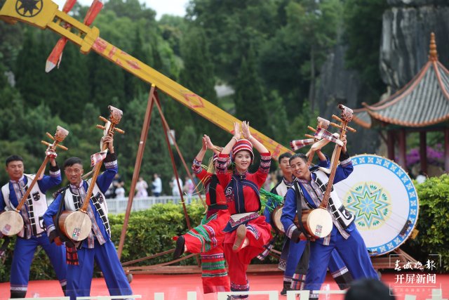 8月9日至13日，石林国际火把狂欢节（高伟 摄）