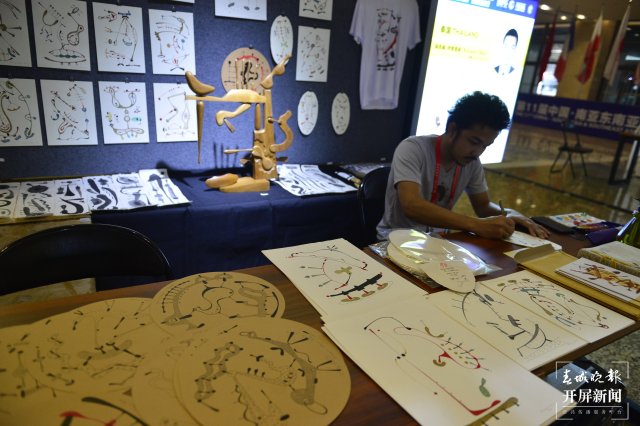 第11届中国·南亚东南亚艺术周，南方丝绸之路上的民间手工技艺交流展示，泰国木雕艺术展示.JPG