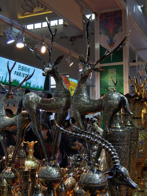 巴基斯坦的铜制动物形象工艺品十分独特.jpg