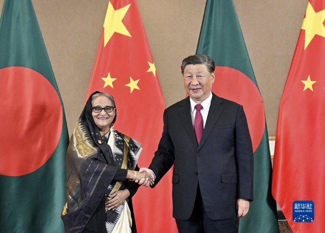 习近平会见孟加拉国总理哈西娜1.jpg