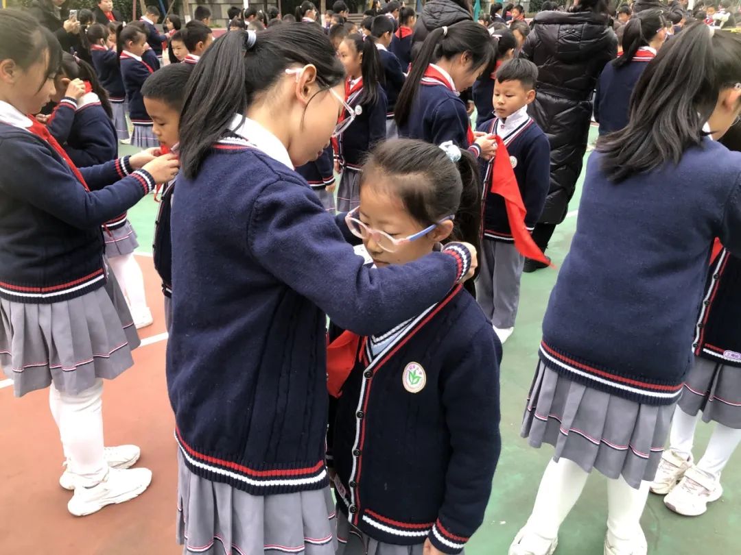 五华区红云小学:红领巾在飘扬