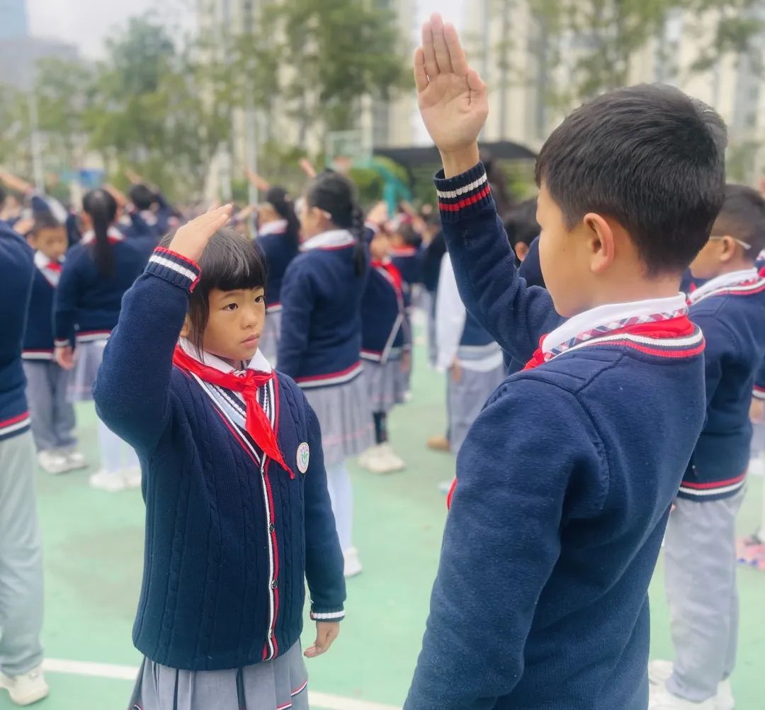 五华区红云小学:红领巾在飘扬