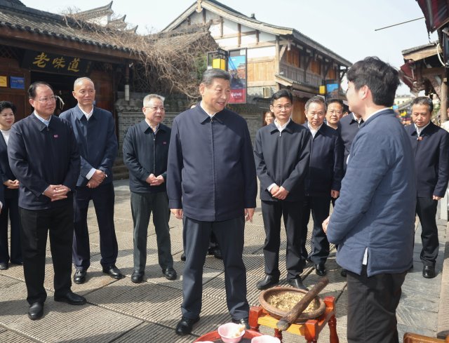 鉴往知来，跟着总书记学历史丨一条河街，书写一座城的荣光与底蕴