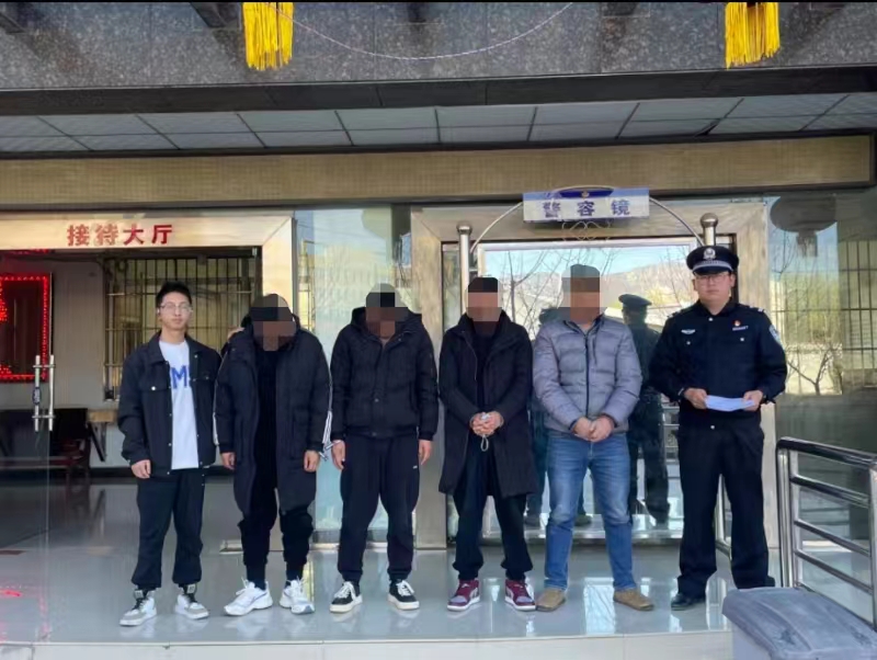 昭阳区4名嫌疑人在网上造谣传谣后被拘留.jpg